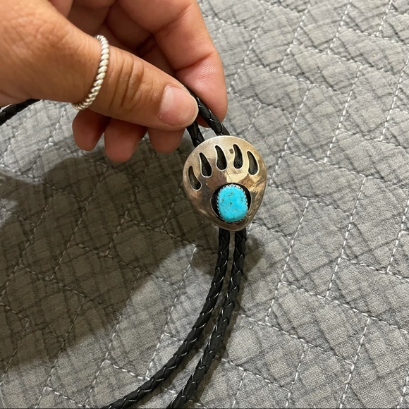 Bear claw bolo tie - Picture 2 of 5